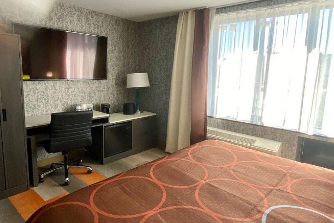 Super 8 By Wyndham Brooklyn Williamsburg Hotel New York Ngoại thất bức ảnh