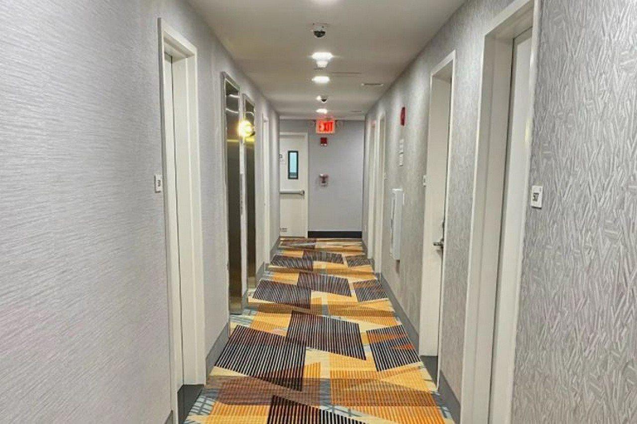 Super 8 By Wyndham Brooklyn Williamsburg Hotel New York Ngoại thất bức ảnh