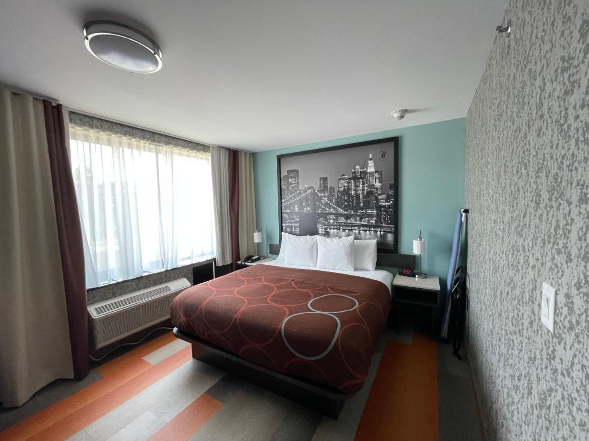 Super 8 By Wyndham Brooklyn Williamsburg Hotel New York Ngoại thất bức ảnh