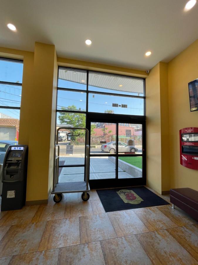 Super 8 By Wyndham Brooklyn Williamsburg Hotel New York Ngoại thất bức ảnh