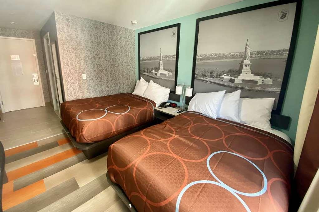Super 8 By Wyndham Brooklyn Williamsburg Hotel New York Phòng bức ảnh